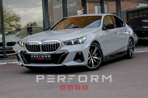 BMW i5 eDrive40*M-SPORT*340PK*DRIVING ASSISTANT PRO*HARMAN KARDON*ICONIC GLOW*